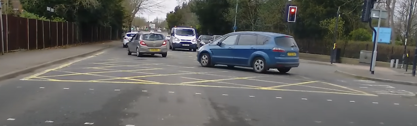 road-markings-quiz sign