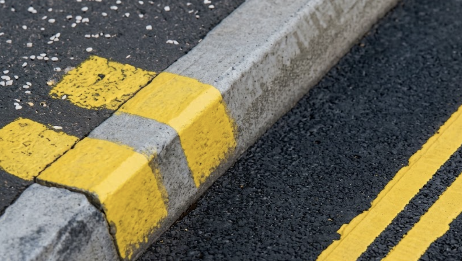 road-markings-quiz sign